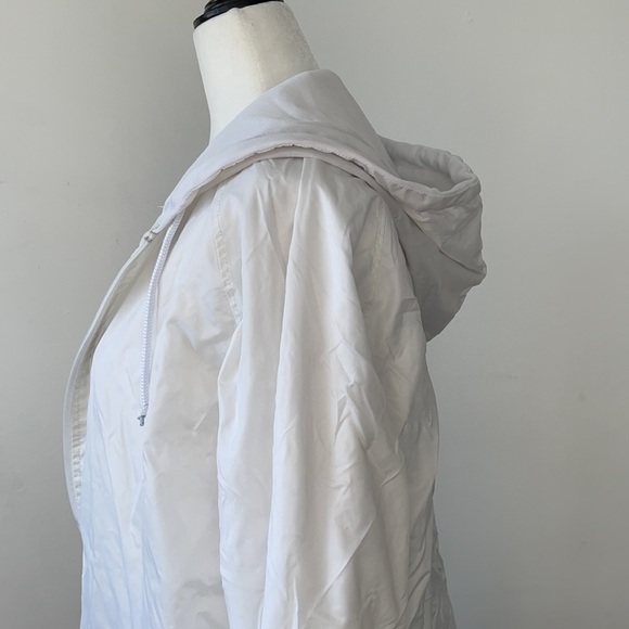 Zine White Wndbreaker (medium) - Picture 5 of 9